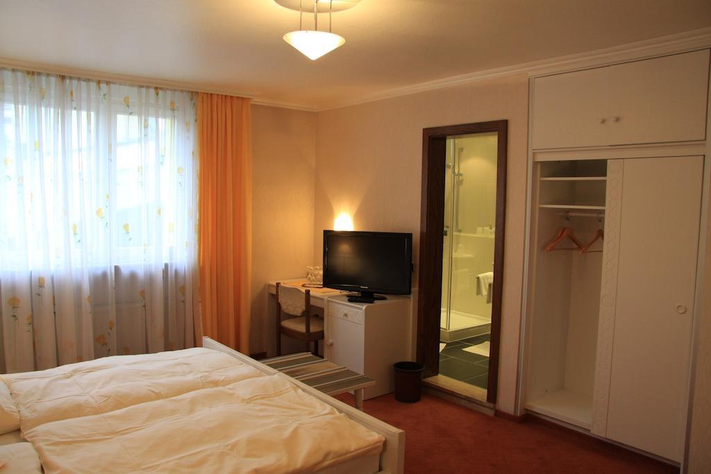 Hotel Die Post Offenbach am Main Ruang foto